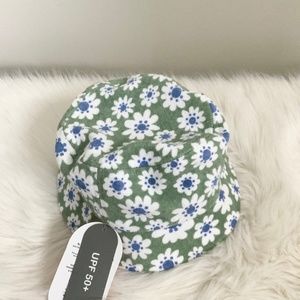 Green and white floral hat for girls